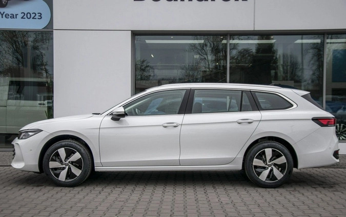 Volkswagen Passat cena 206100 przebieg: 5, rok produkcji 2024 z Wyśmierzyce małe 631